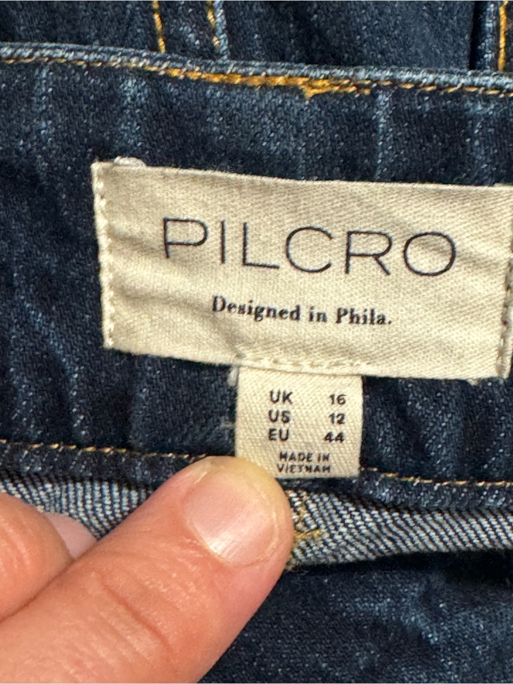 PILCRO Anthropologie Fluted Denim Maxi Skirt Dark Wash Raw Hem Size 12 - Picture 16 of 16
